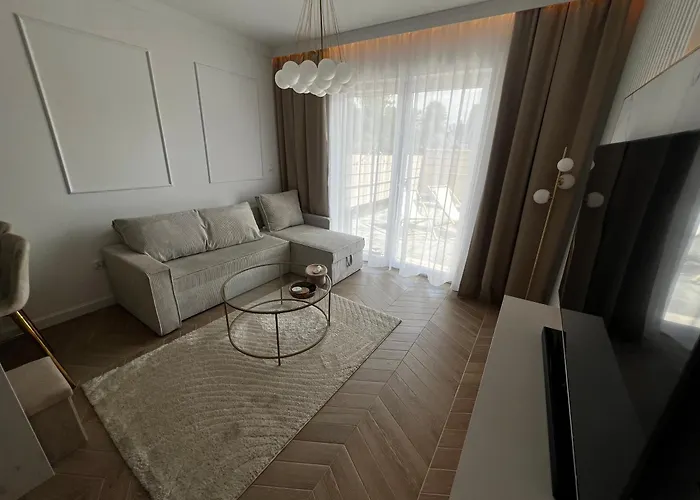 Paryska Апартаменты Еленя-Гура